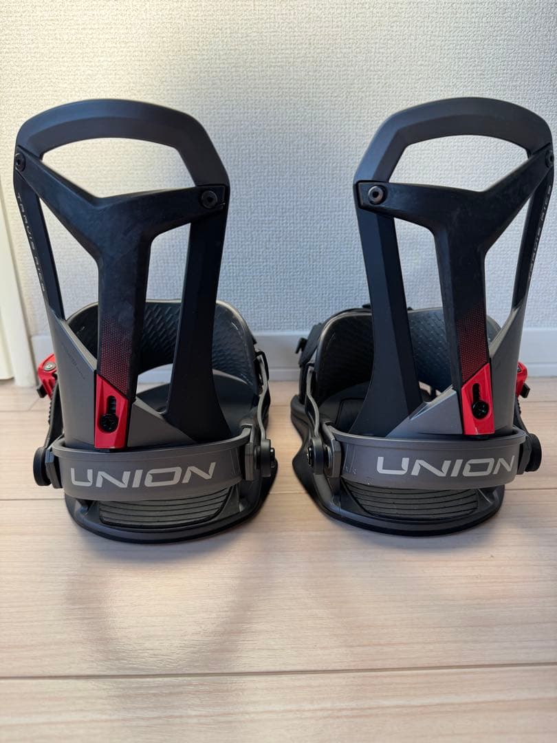 UNION スノーボード ビンディング ブラック/レッド FALCOR