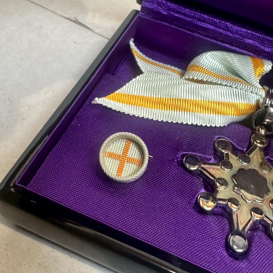 iΦ【セット】勲八等白色桐葉章 勲七等瑞宝章 元箱付き 旧日本軍 顕彰