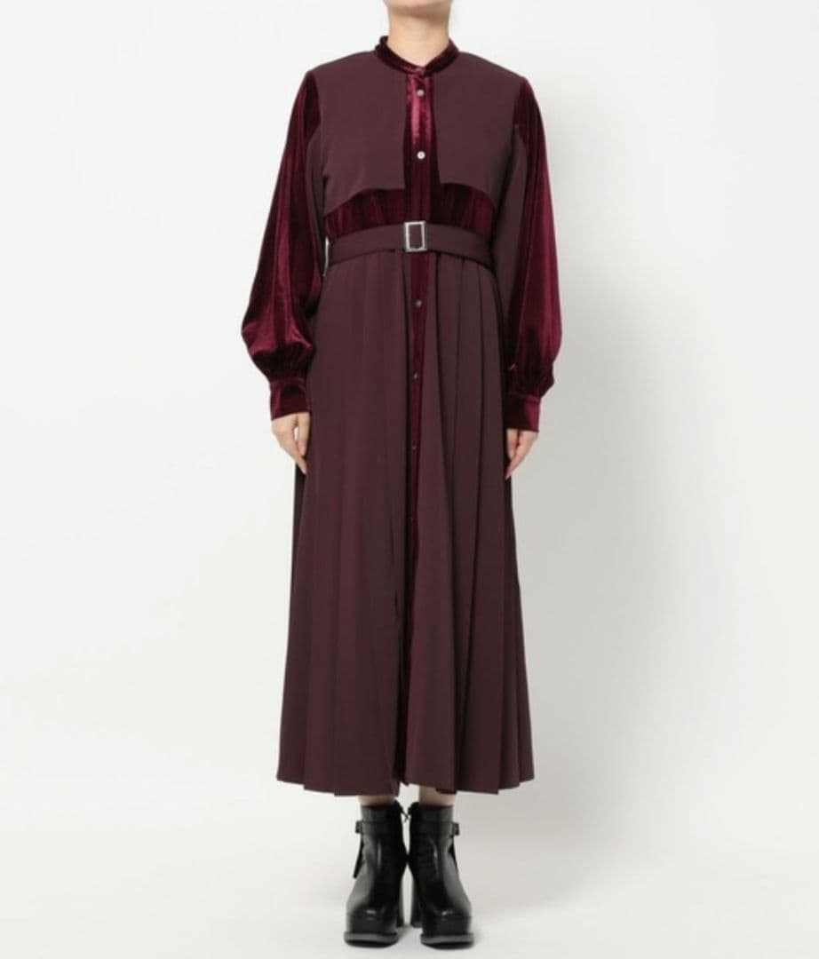 HARE マルチマテリアルプリーツワンピース バーガンディー
