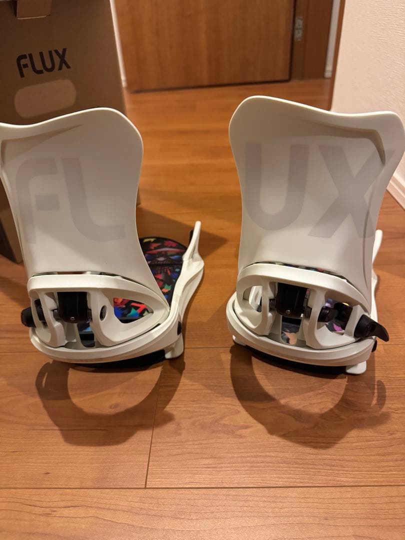 24-25モデルFLUX Step ONバインディング オフホワイト　新品未使用