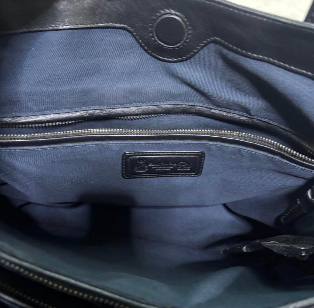 Pid トートバッグ A4可能 ブラック 撥水 革 チャーム付　肩掛け