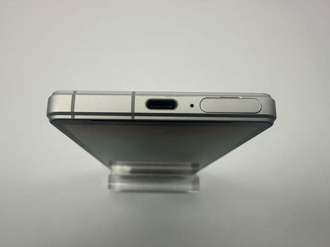 SONY Xperia 5 V docomo so-53d シルバー