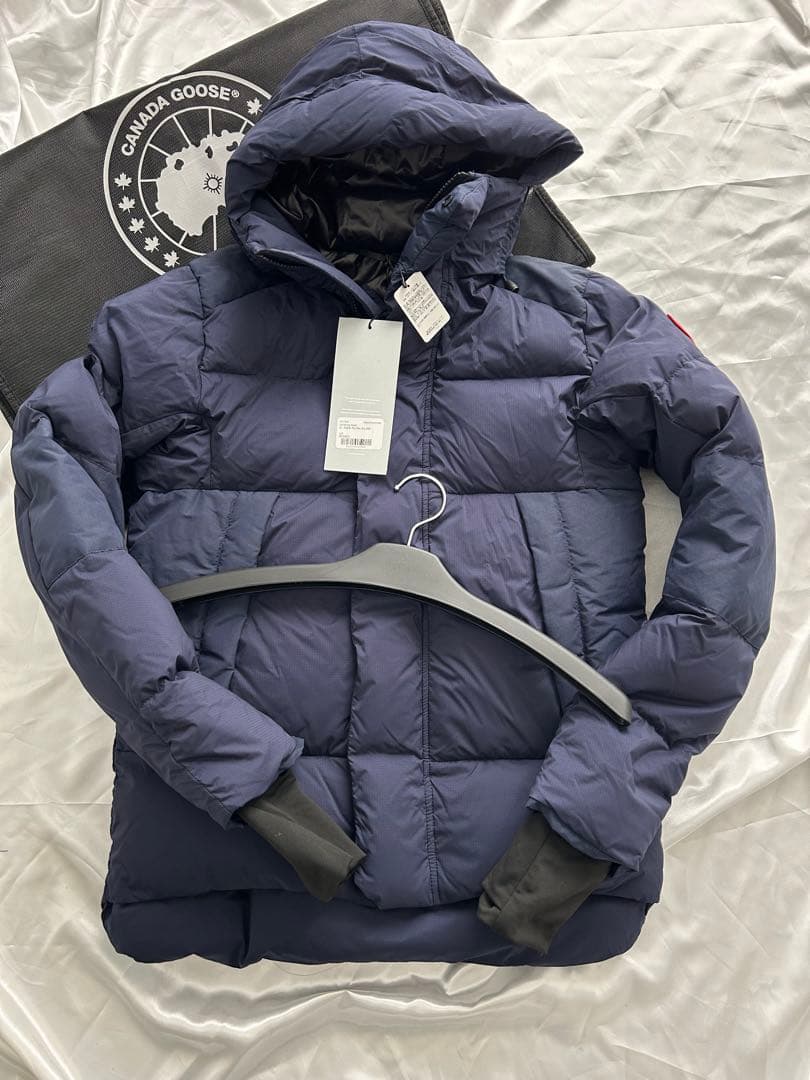 最終新品タグ付き カナダグースアームストロングフーディー