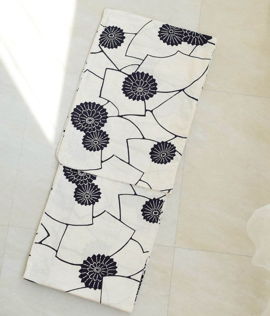 定価16900円以上　新品未使用　タグ付き　ウタタネ