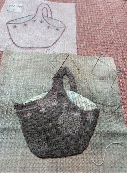 パッチワークキルト 《お花とバスケット・アップリケ&刺繍》 (残1点)