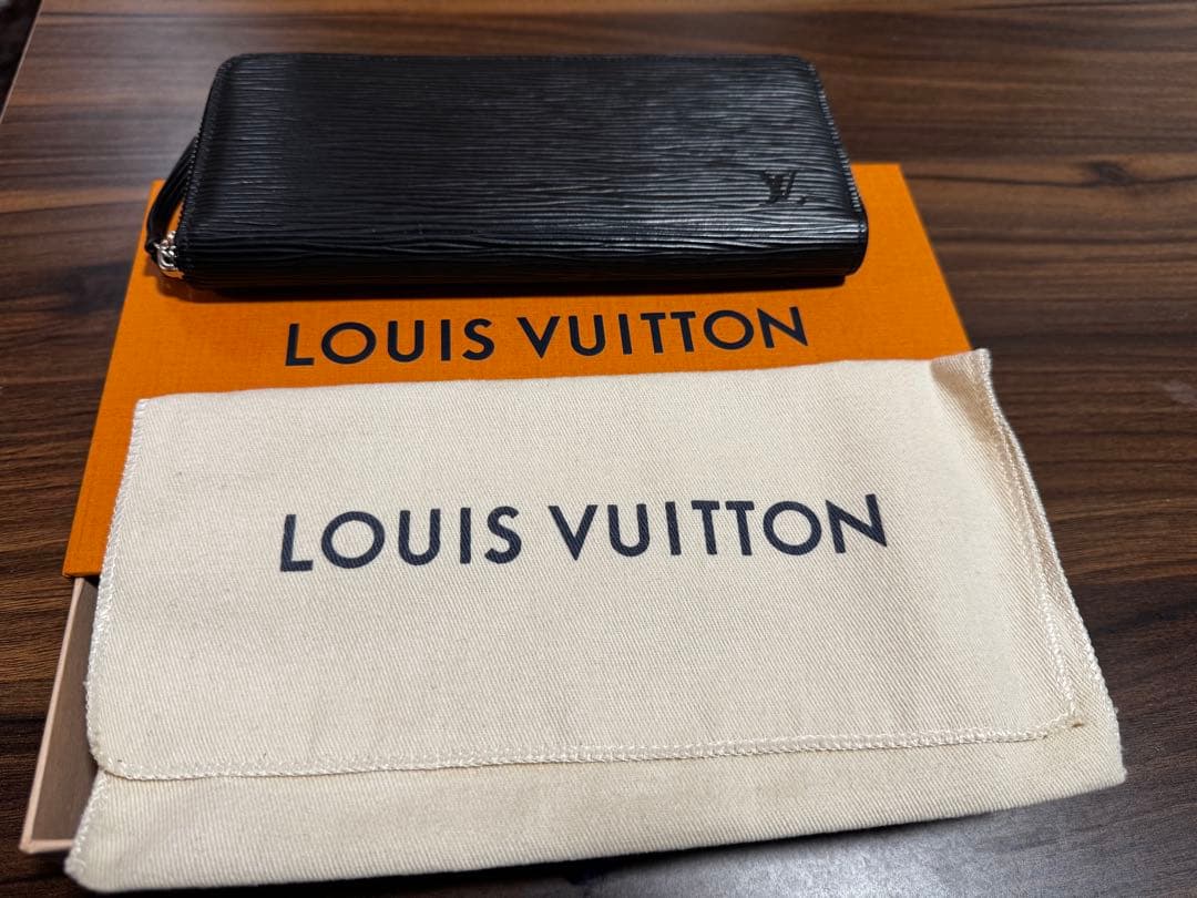 (美品)LOUIS VUITTON ブラック長財布 エピ クレマンス