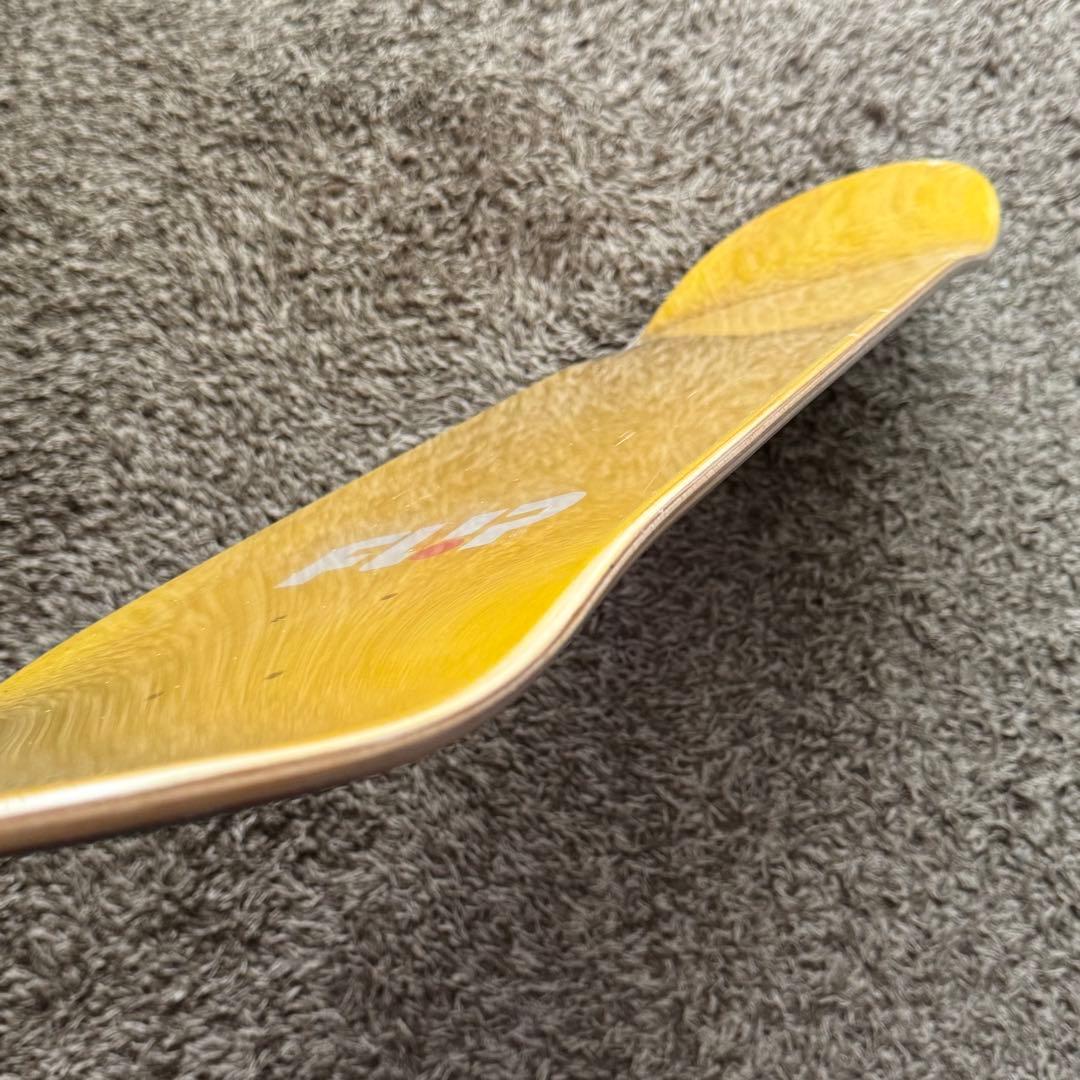 FLIP スケボー デッキ Denny Pham 8.25x31.85 新品