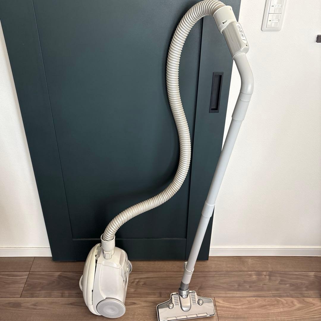 東芝 紙パック式掃除機 VC-B50K