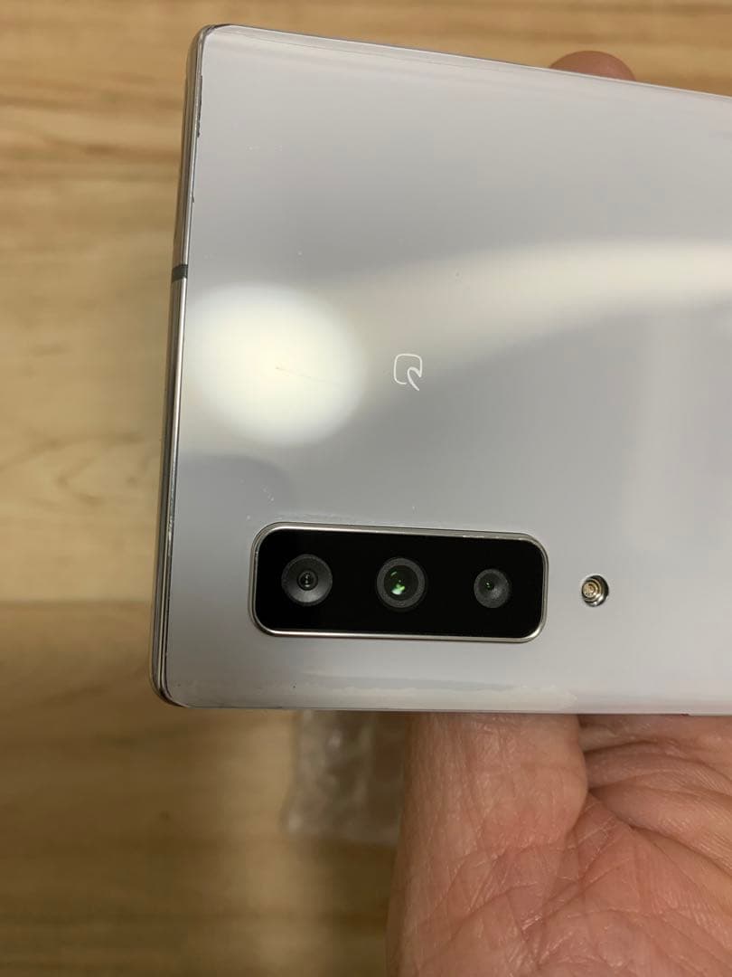 完動品 arrows NX9 ドコモ 128GB F-52A