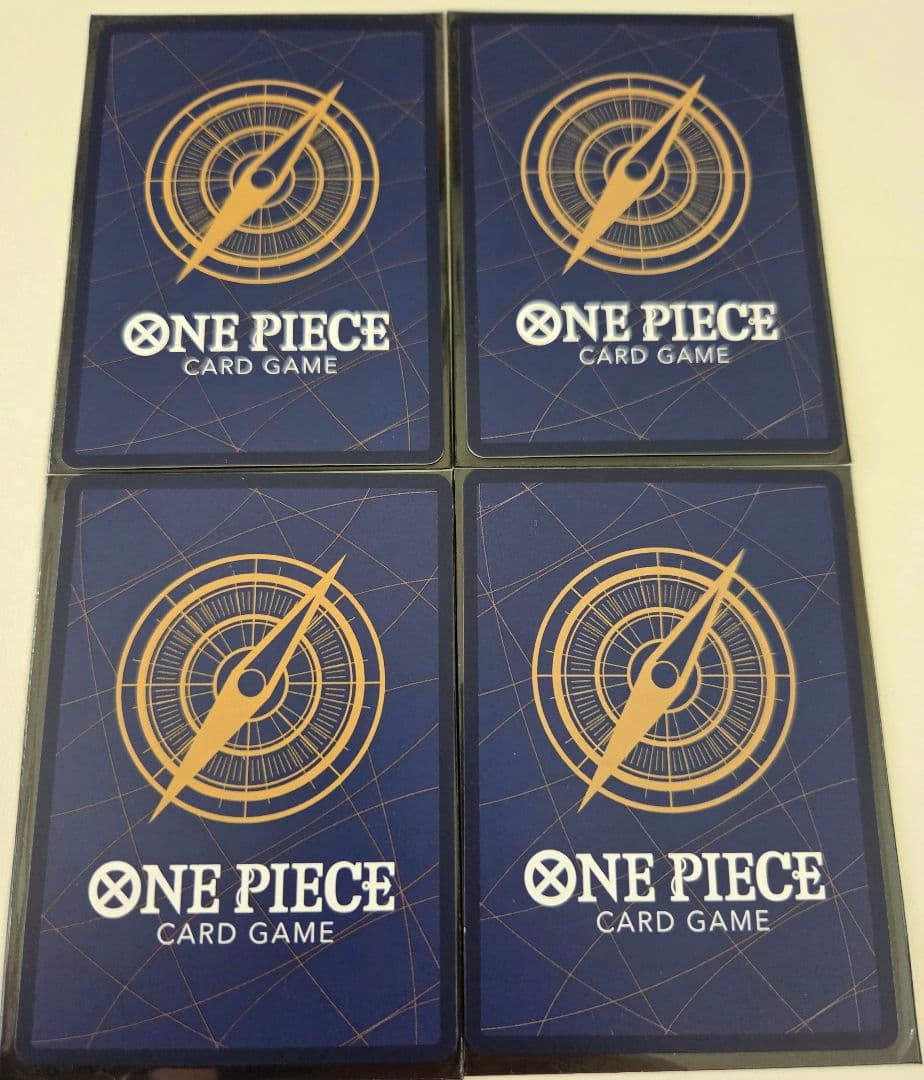 ワンピース　カードゲーム　少女