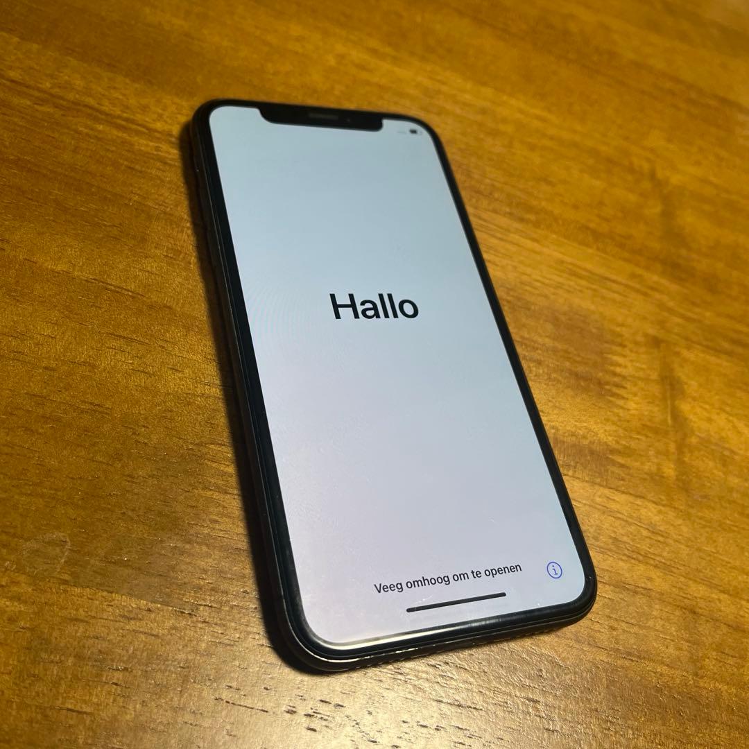 【美品】iPhone X スペースグレイ (64GB)