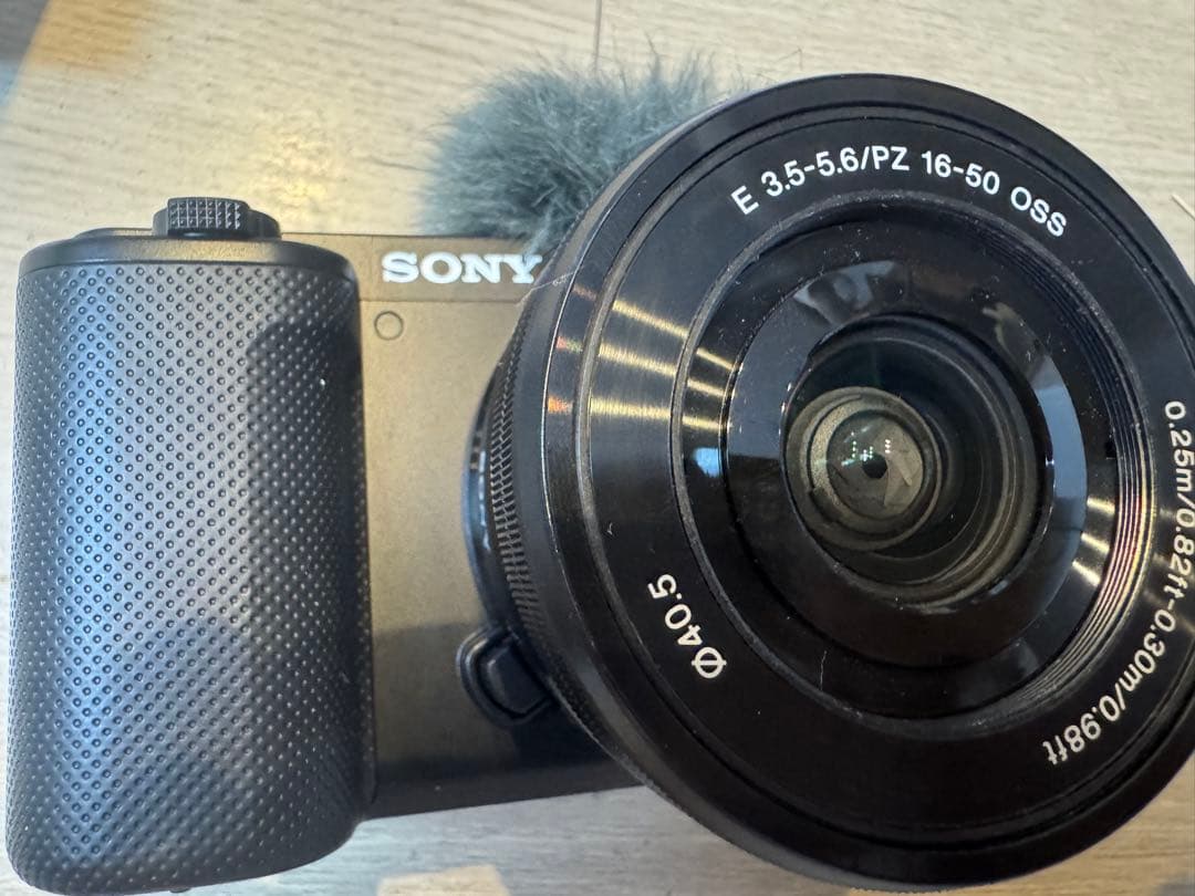 SONY ZV-E10L パワーズームレンズキット（ほぼ未使用・ストラップ欠品）