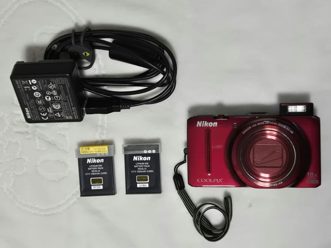 Nikon COOLPIX s9300 本体　バッテリー3個+USB充電器
