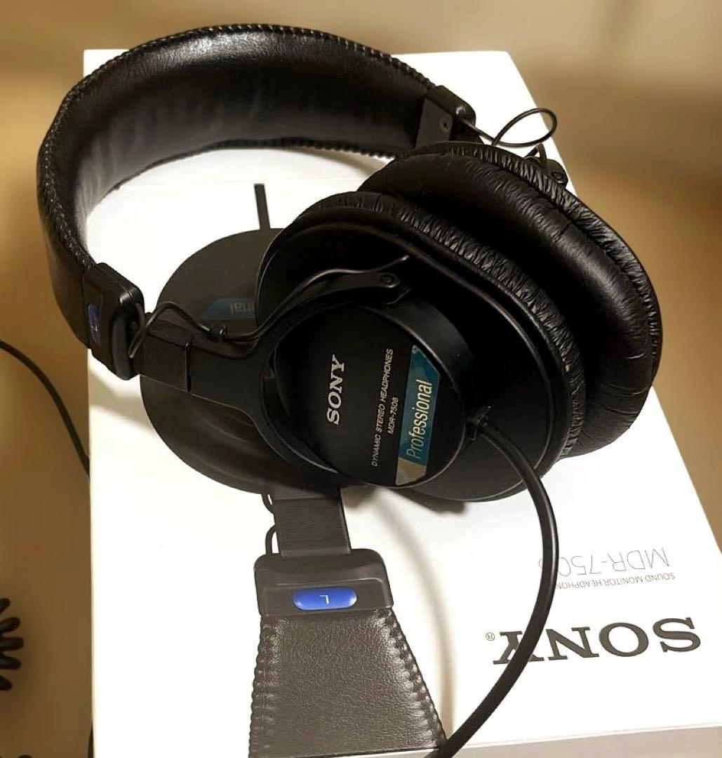 Sony MDR-7506 サウンドモニターヘッドホン　ヘッドフォン