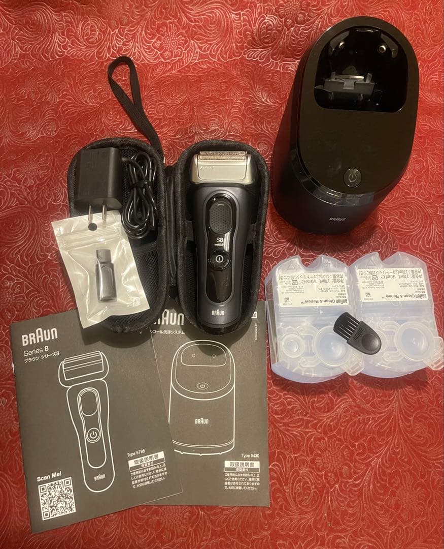 BRAUN メンズシェーバーseries8 \