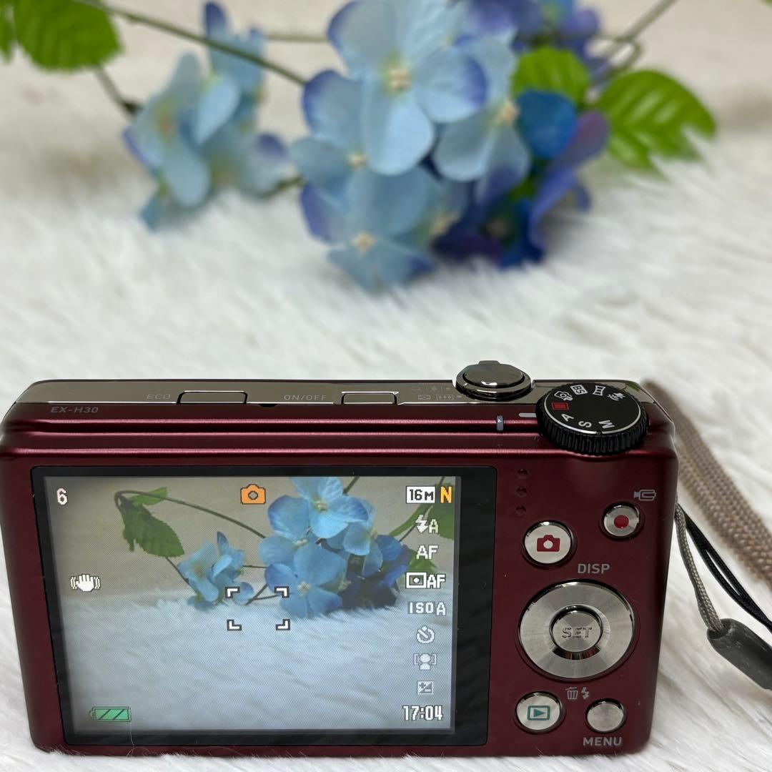 CASIO カメラ　EX-H30 充電器　箱　レッド コンデジ　動作品　外観美品