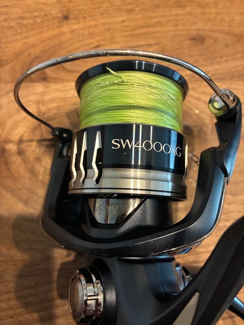 Shimano シマノ　ストラディックSW4000XG スピニングリール