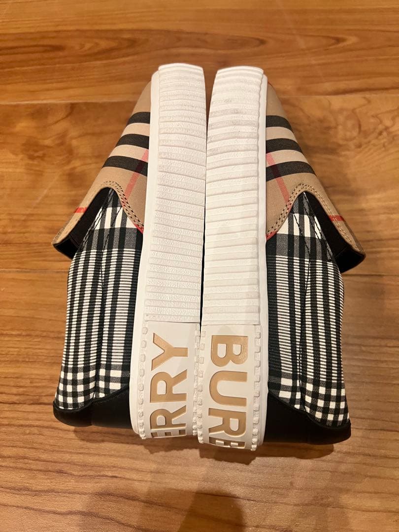 【未使用】Burberry スリッポンシューズ