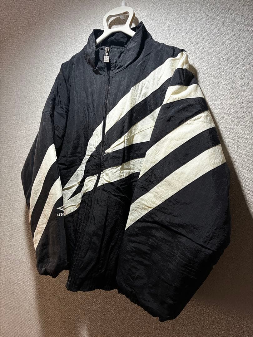 90s UMBRO ハイネック中綿ジャケット【最高デザイン】超レア