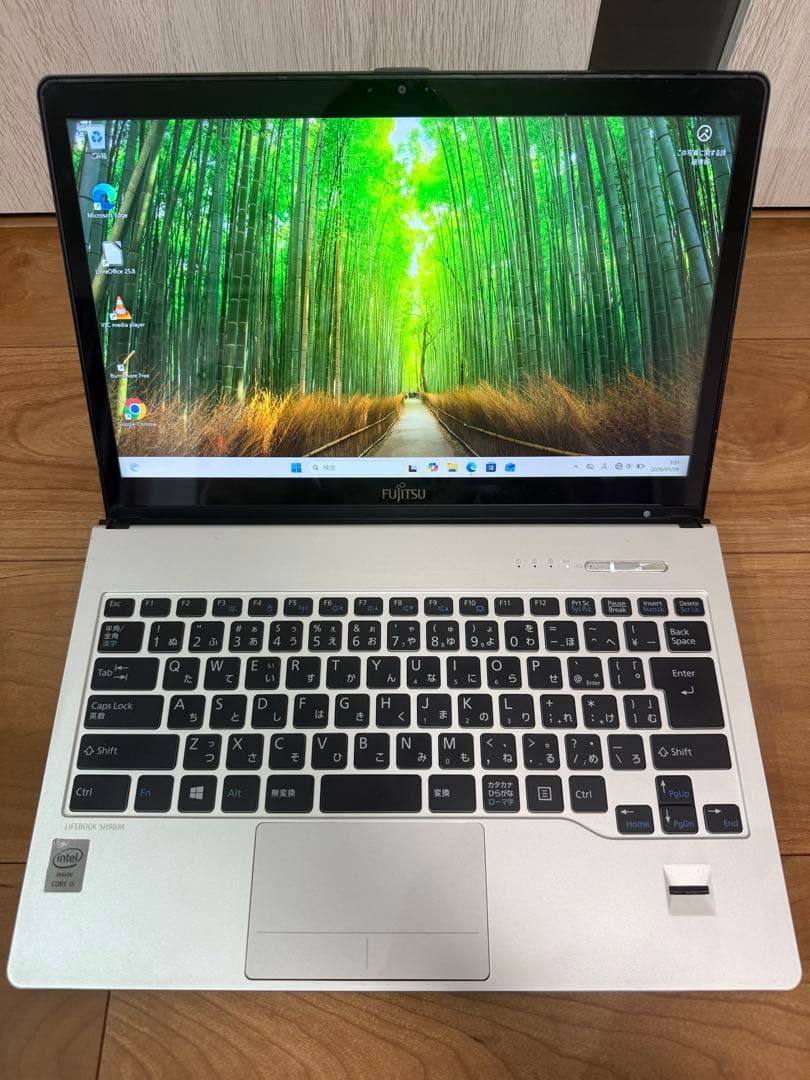 富士通 ノートPC Core i5 SSD 256GB タッチパネル すぐ使える