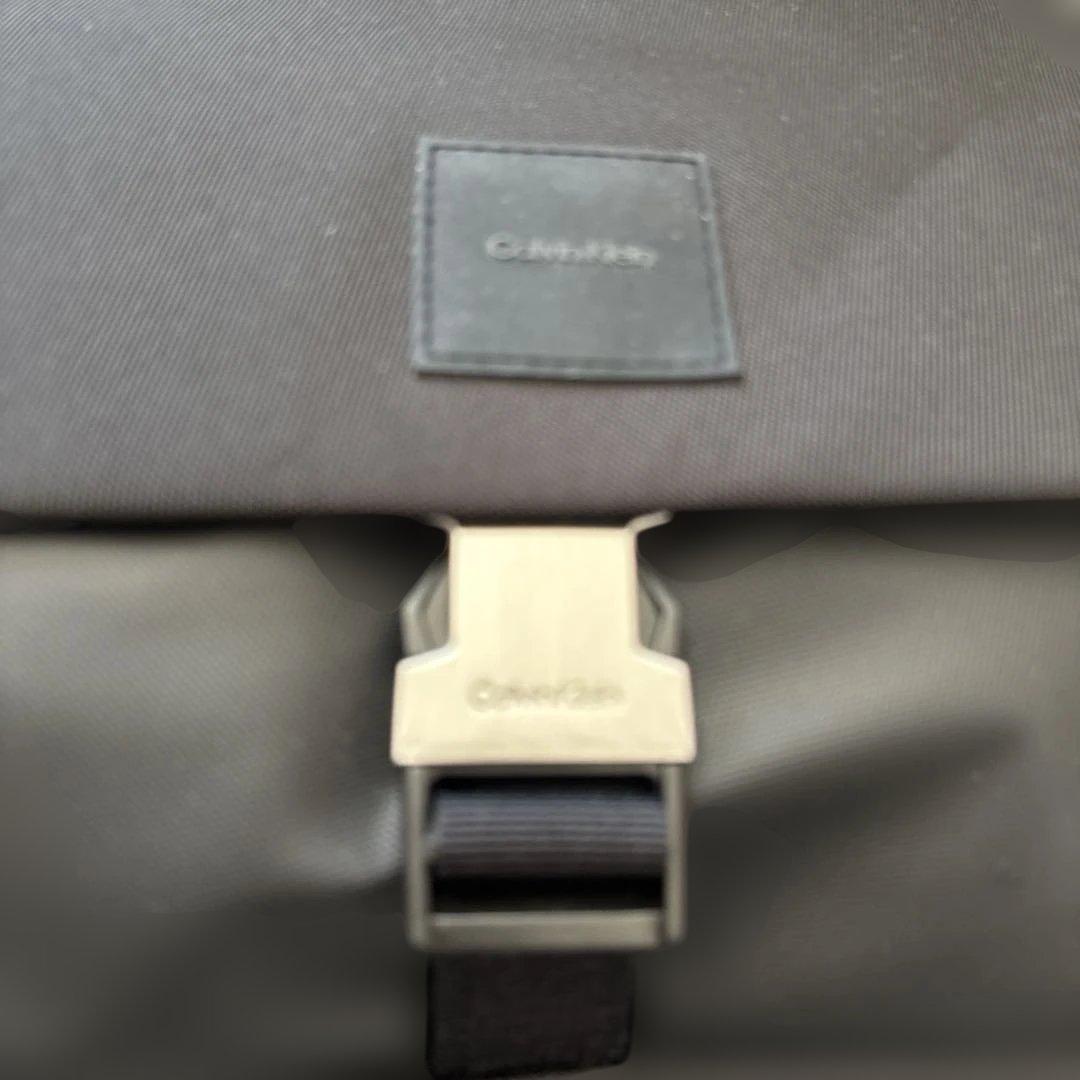 新品タグ付き  メッセンジャースリングバッグ ナイロン