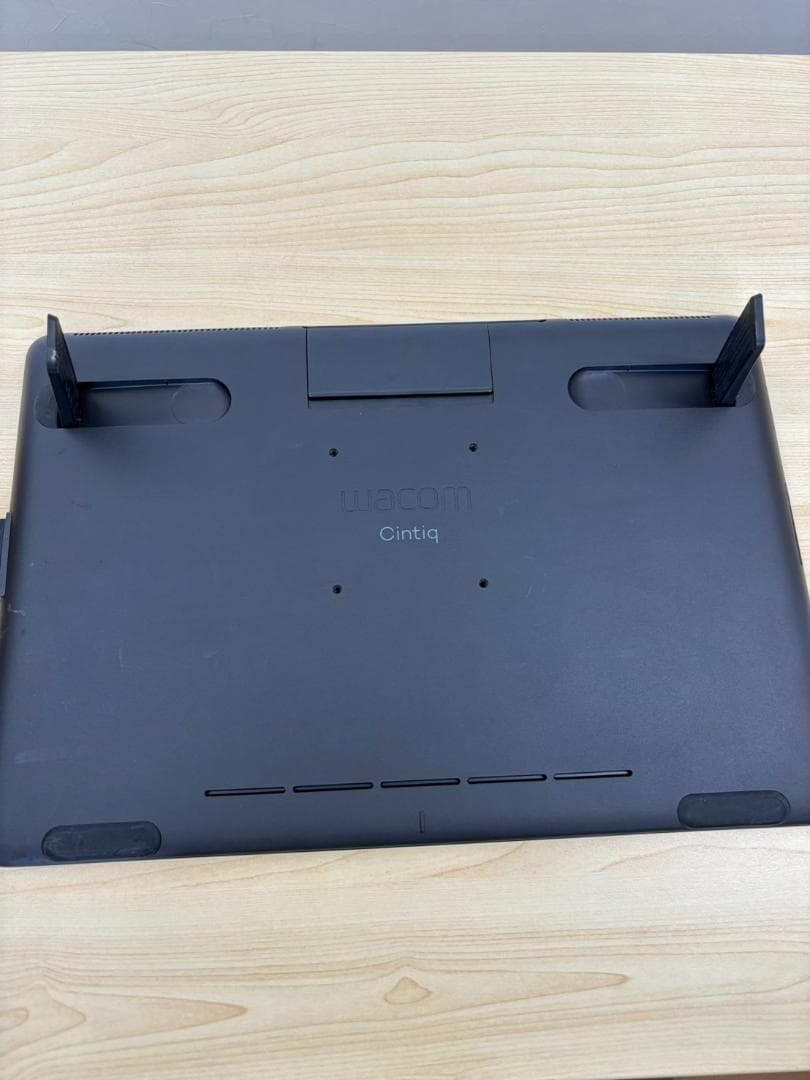 Wacom Cintiq16 DTK1660K1D ペンタブレット イラスト