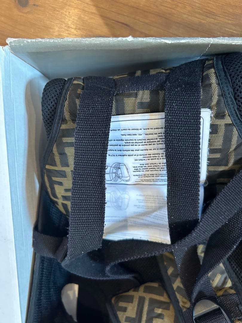 FENDI×アップリカ抱っこ紐　箱、取説付き