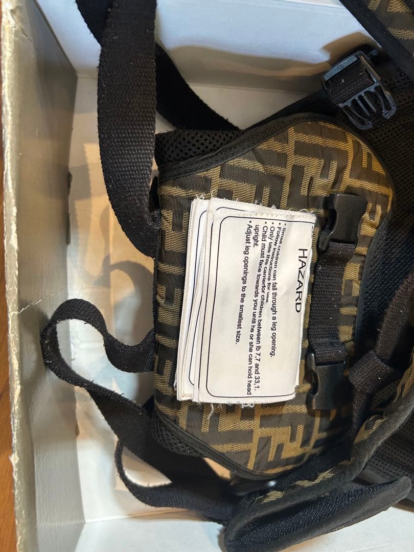 FENDI×アップリカ抱っこ紐　箱、取説付き