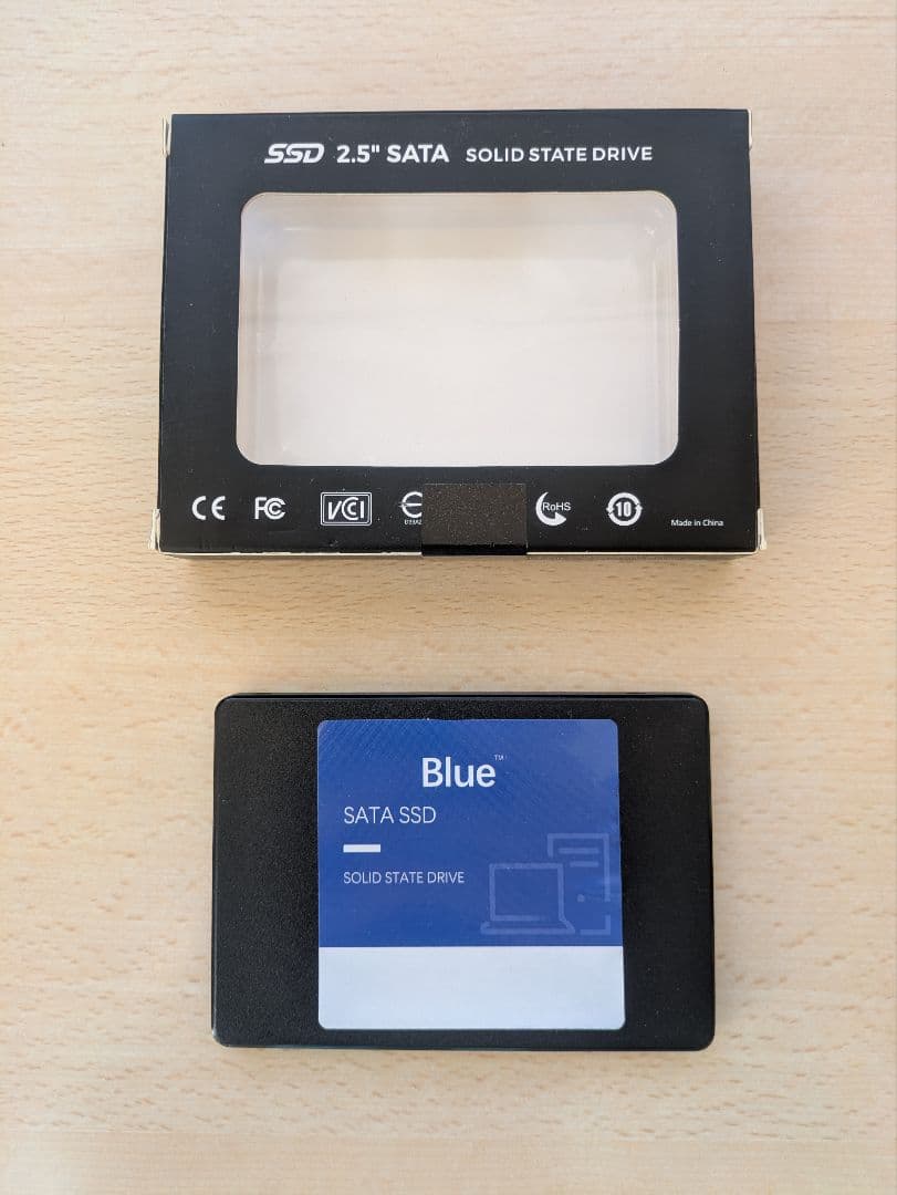 SSD 2.5インチ SATA Blue 4TB？現状品 (ジャンク扱い)