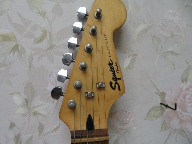 t*n様 16RR1824Squier by Fender BULLETSTRA