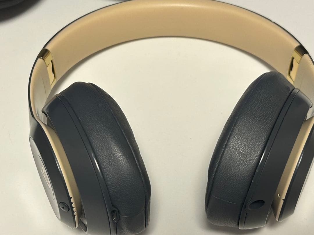 Beats Studio3 Wireless グレー ワイヤレスヘッドホン