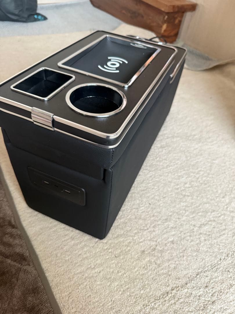 バ*ィ様 CRAFT WORKS コンソールボックスハイブリッド80ヴォクシーノ