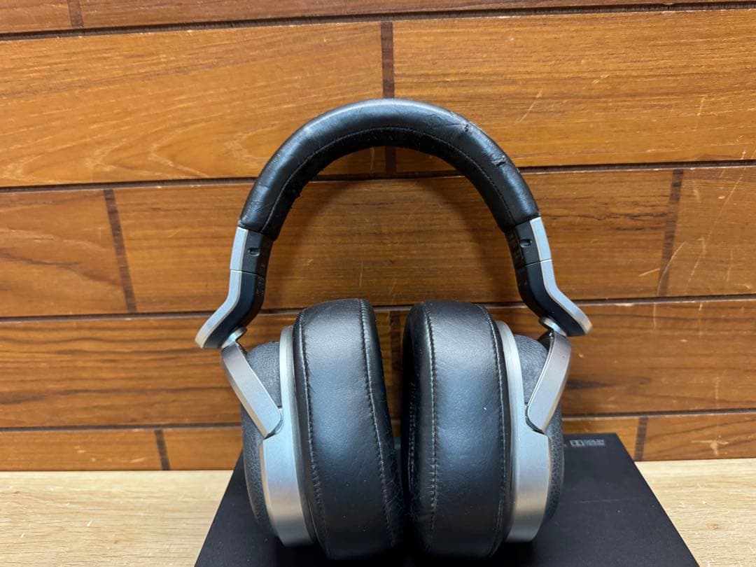 SONY ワイヤレスヘッドホン MDR-HW700