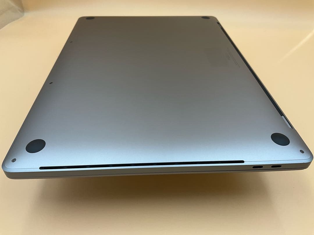 【美品】Macbook Pro 2019 16インチ i7 32GB 500GB