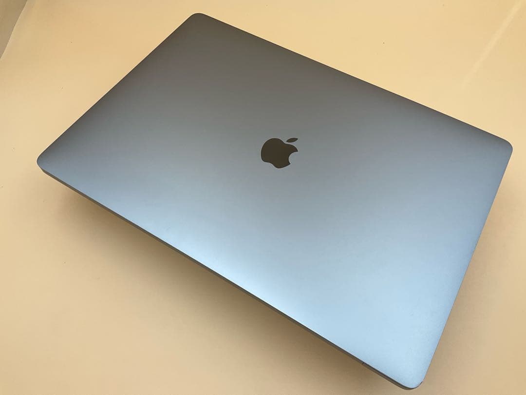 【美品】Macbook Pro 2019 16インチ i7 32GB 500GB
