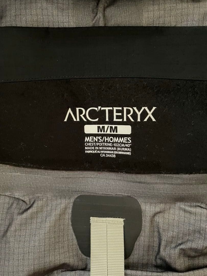 No.6　希少新品未使用Arcteryx Beta AR Mデッドストック