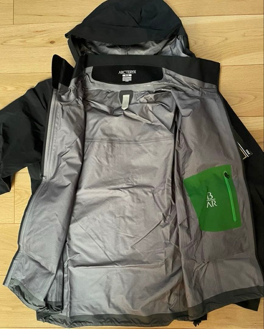 No.6　希少新品未使用Arcteryx Beta AR Mデッドストック