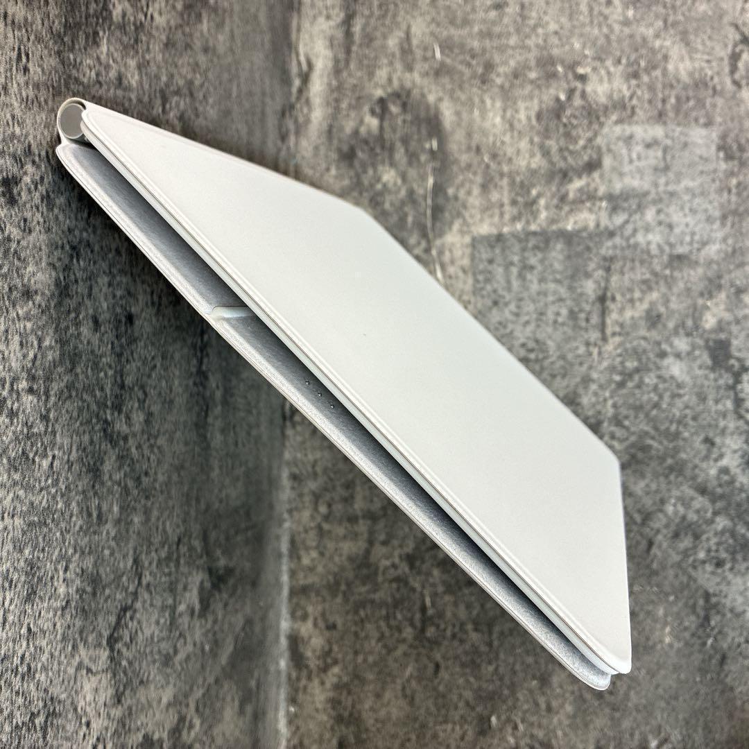 iPad マジックキーボード　アップル　MJQL3J/A A2480 美品
