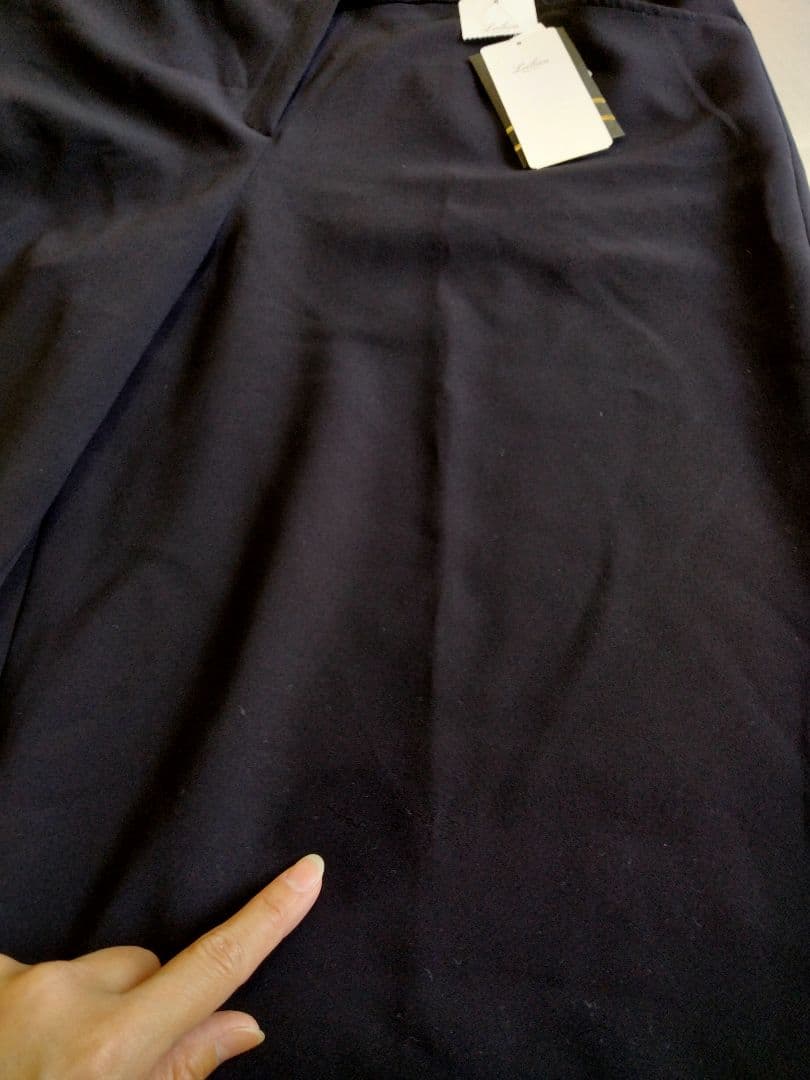 専用【新品だけど難アリ】レリアンのパンツ