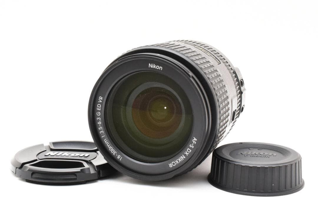 ★ Nikon AF-S DX 18-300mm F3.5-6.3G ED VR
