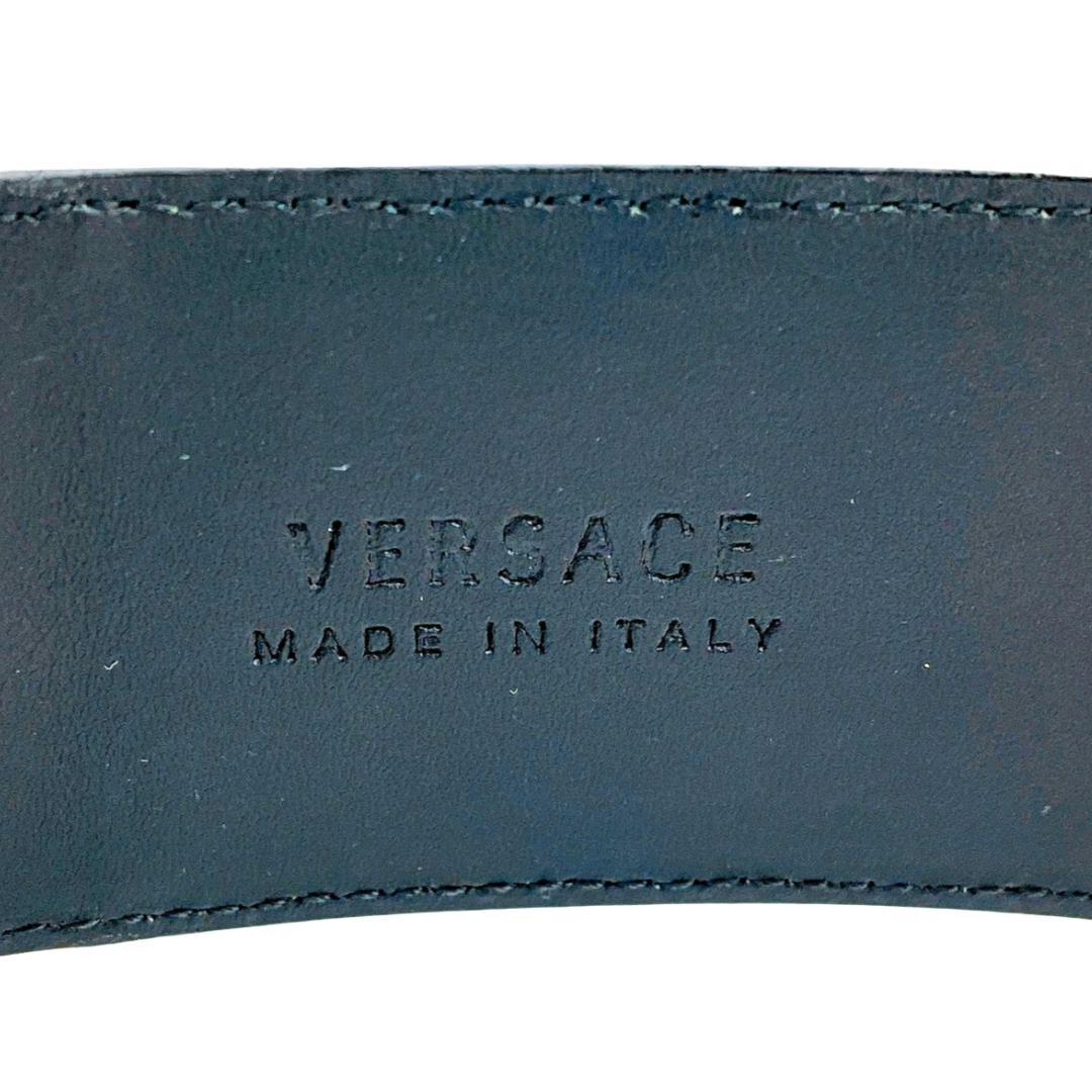 ヴェルサーチ レザーベルト クロコダイル型押し ブラック スクエアバックル