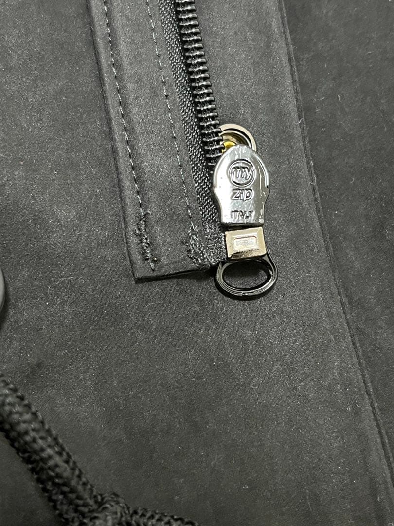 新品未使用187.000円　TenC CARGO PARKA