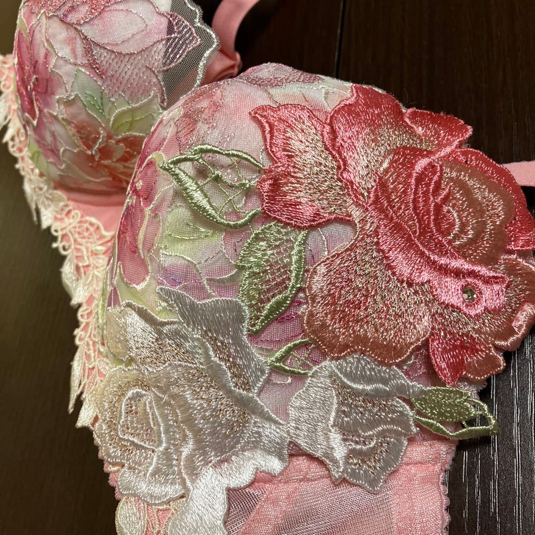 ワコール　サルート06g セットアップ　E65