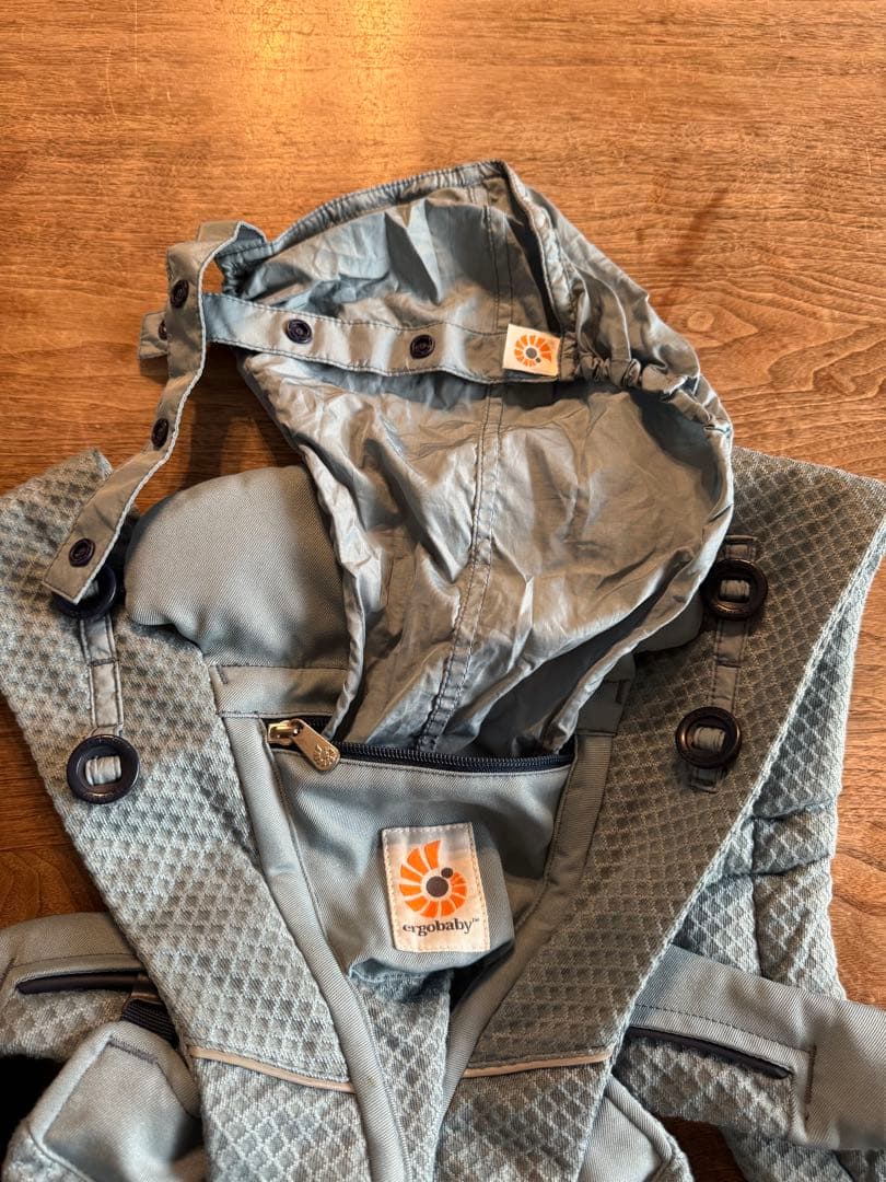 ergobaby OMNI Breeze 抱っこひも　説明書と箱付き