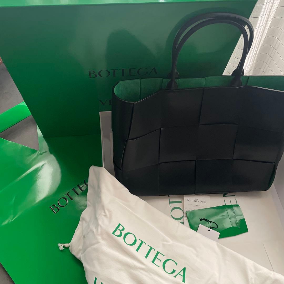 未使用新品 ボッテガヴェネタ ラージ アルコ トート