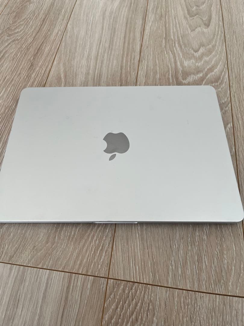 MacBookAir M2 13.6インチ 8GB / 512GB シルバー