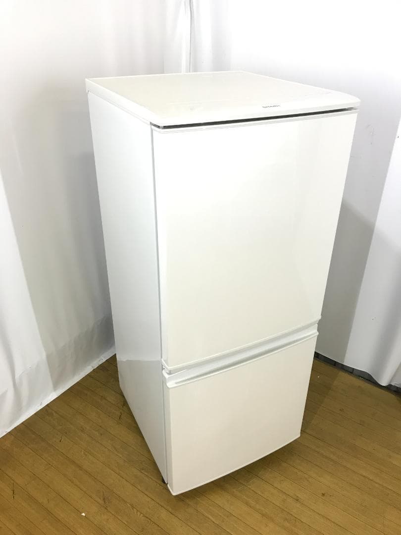 玄関前！送料無料★SHARP 137L 冷蔵庫【SJ-D14A-W】
