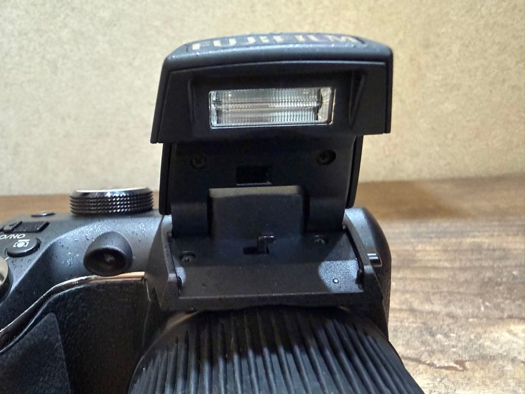 デジタルカメラ FUJIFILM FINEPIX S3200