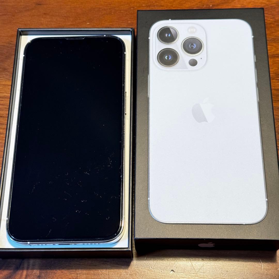 iPhone 13 Pro シルバー 256GB バッテリー容量85%
