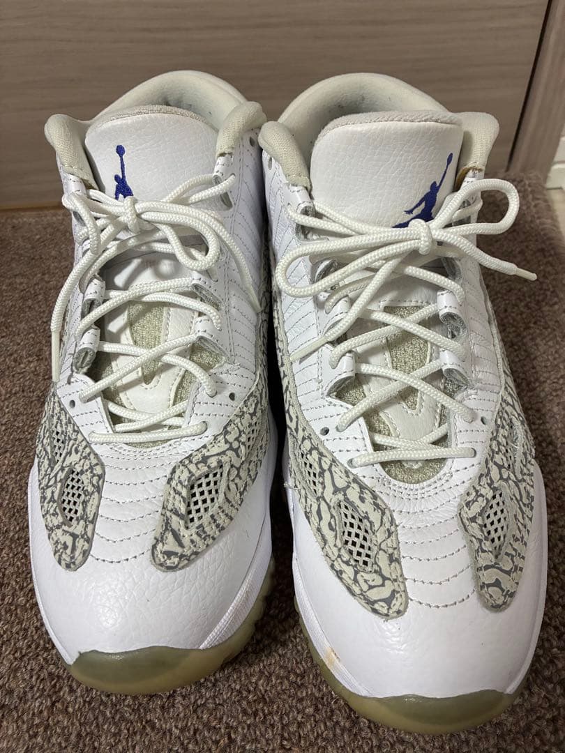 靴 Air Jordan 11 Retro Low 9